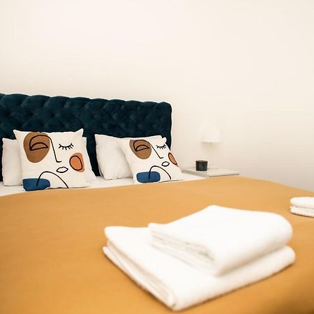 Room21 Free Garage Novi Sad Luaran gambar
